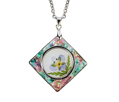 collana in resina veronica