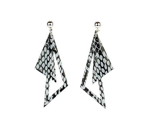 orecchini in resina stile