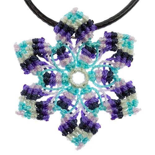 collana fatta a mano fiore pendente