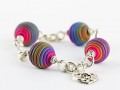 bracciale in pasta polimerica arcobaleno dettaglio
